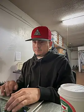 Snapshot of PeterGrandee chatting on December 2024 04:39:01 PM PeterGrandee online show from December 2024 04:39:01 PM