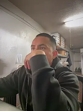 Snapshot of PeterGrandee chatting on December 2024 08:21:02 PM PeterGrandee online show from December 2024 08:21:02 PM