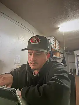 Snapshot of PeterGrandee chatting on January 2025 09:00:02 PM PeterGrandee online show from January 2025 09:00:02 PM