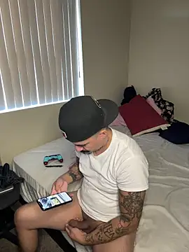 Snapshot of PeterGrandee chatting on October 2025 09:45:01 PM PeterGrandee online show from October 2025 09:45:01 PM