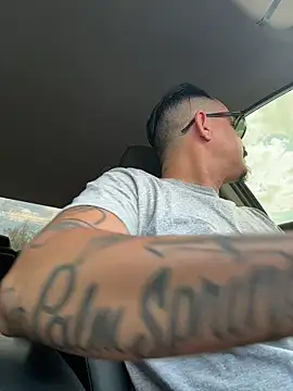 Snapshot of PeterGrandee chatting on October 2025 07:34:01 PM PeterGrandee online show from October 2025 07:34:01 PM