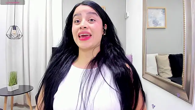 Snapshot of Paula_Desousa chatting on July 2026 01:27:01 AM Paula Desousa online show from July 2026 01:27:01 AM