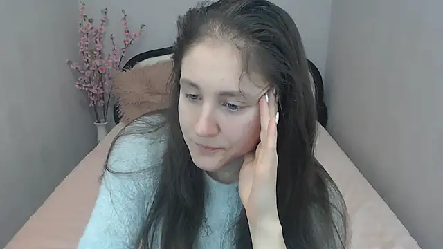 Holliy Cooper online show from January 2025 09:33:02 AM