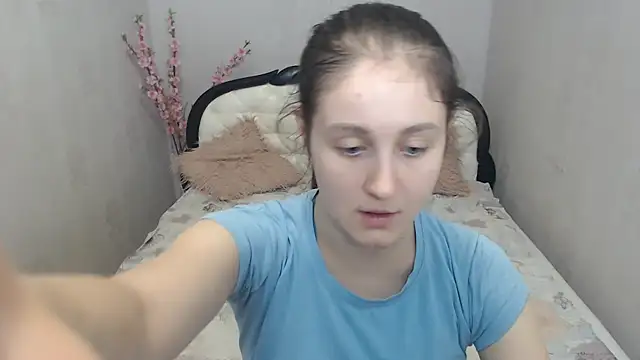Snapshot of Holliy_Cooper chatting on July 2026 08:50:02 AM Holliy Cooper online show from July 2026 08:50:02 AM