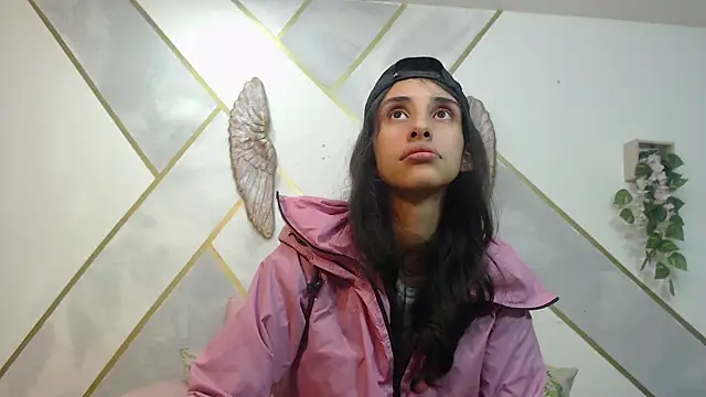 RoxanaCyrano  online show from December 2025 07:54:02 PM