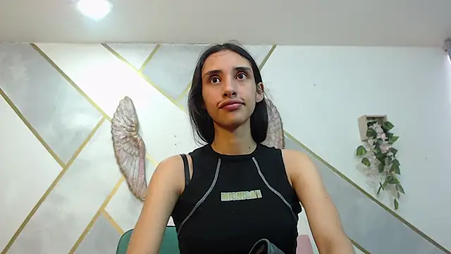 RoxanaCyrano  online show from December 2025 07:29:02 PM