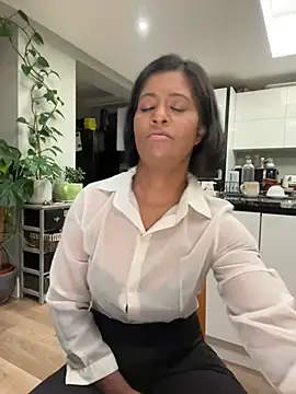 RoseMelanie online show from December 2024 07:30:01 AM