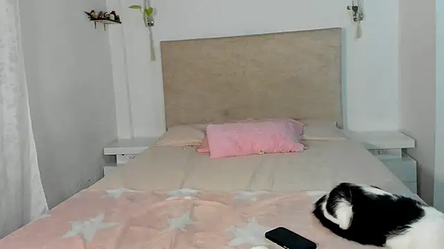 Snapshot of katt_pelaez chatting on April 2026 12:16:02 AM katt pelaez online show from April 2026 12:16:02 AM