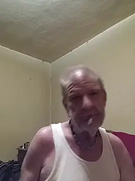 Snapshot of cmagic9 chatting on April 2026 01:14:01 AM cmagic9 online show from April 2026 01:14:01 AM