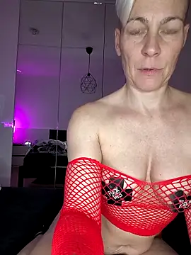 DarleenHot online show from December 2025 06:13:02 PM