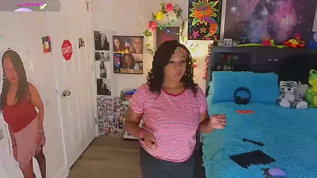 temptressbeauty24 online show from October 2025 09:04:01 PM