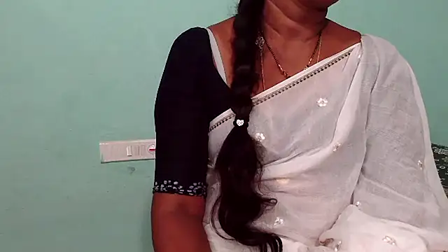 shrutitelugu69 online show from February 2026 01:27:01 PM