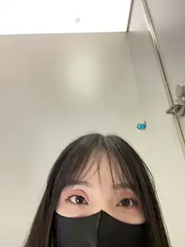 Snapshot of Asia-Lynn chatting on July 2026 11:05:02 AM Asia-Lynn online show from July 2026 11:05:02 AM