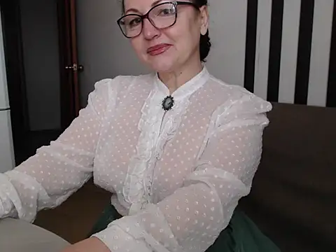 Alma44 online show from April 2026 07:53:02 AM