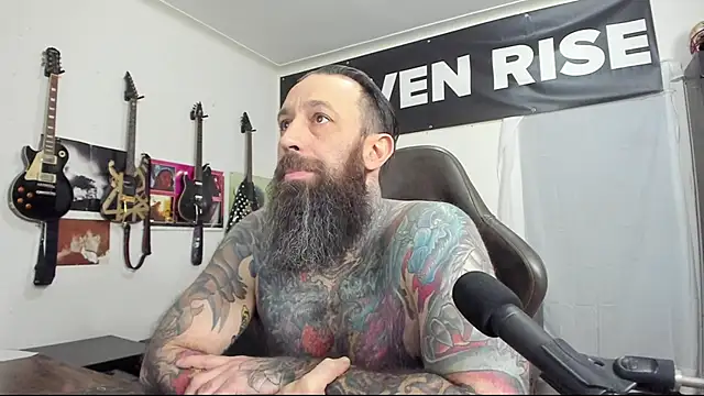 Snapshot of StevenRiseNYC chatting on January 2025 05:14:02 AM StevenRiseNYC online show from January 2025 05:14:02 AM