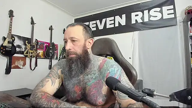 Snapshot of StevenRiseNYC chatting on January 2025 02:19:02 AM StevenRiseNYC online show from January 2025 02:19:02 AM