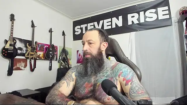 Snapshot of StevenRiseNYC chatting on February 2025 02:56:02 PM StevenRiseNYC online show from February 2025 02:56:02 PM