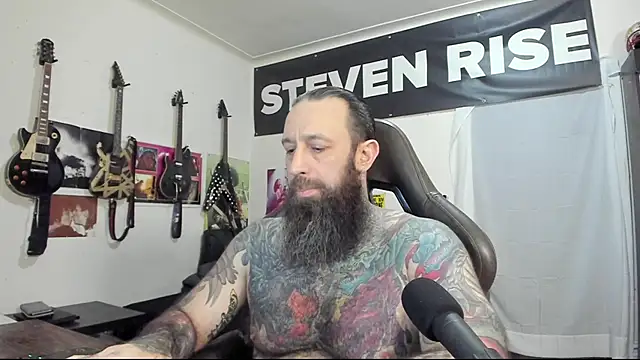 Snapshot of StevenRiseNYC chatting on February 2025 09:01:01 PM StevenRiseNYC online show from February 2025 09:01:01 PM