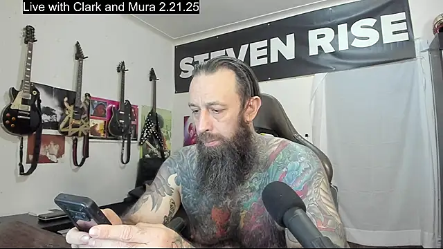 Snapshot of StevenRiseNYC chatting on February 2025 02:47:02 AM StevenRiseNYC online show from February 2025 02:47:02 AM