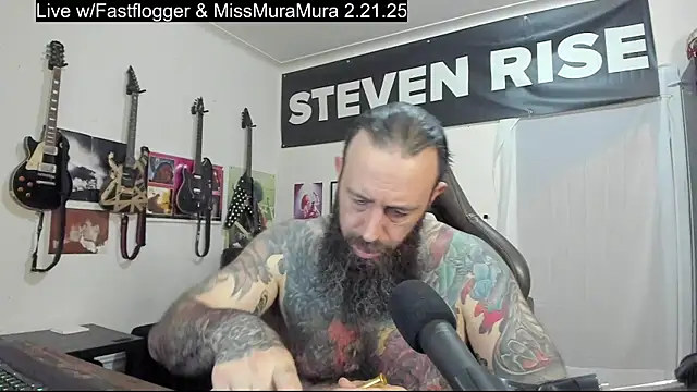 Snapshot of StevenRiseNYC chatting on February 2025 11:21:02 PM StevenRiseNYC online show from February 2025 11:21:02 PM
