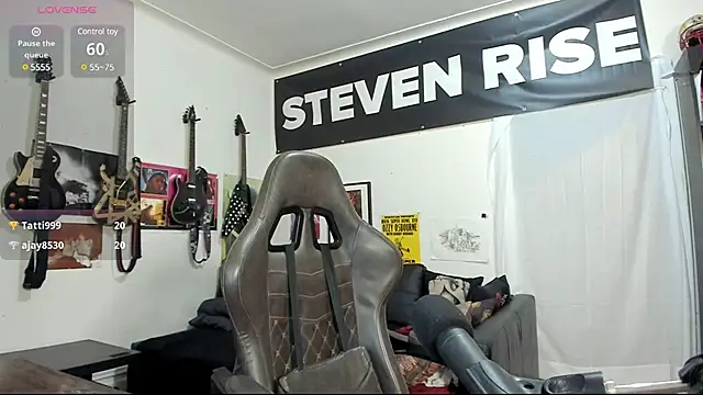 Snapshot of StevenRiseNYC chatting on February 2025 02:53:01 AM StevenRiseNYC online show from February 2025 02:53:01 AM