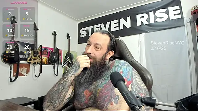 Snapshot of StevenRiseNYC chatting on March 2025 10:17:02 PM StevenRiseNYC online show from March 2025 10:17:02 PM