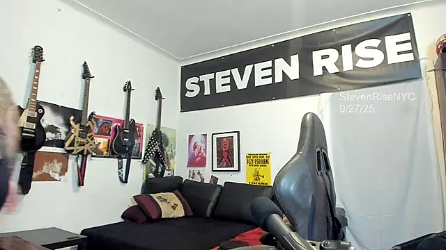 Snapshot of StevenRiseNYC chatting on September 2025 02:11:01 PM StevenRiseNYC online show from September 2025 02:11:01 PM