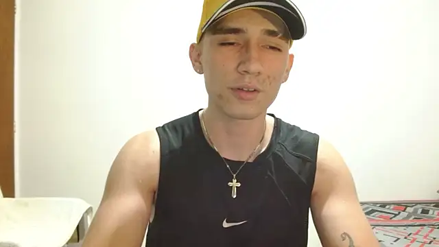 Snapshot of ChicoMaloFfF chatting on April 2026 01:28:02 AM ChicoMaloFfF online show from April 2026 01:28:02 AM