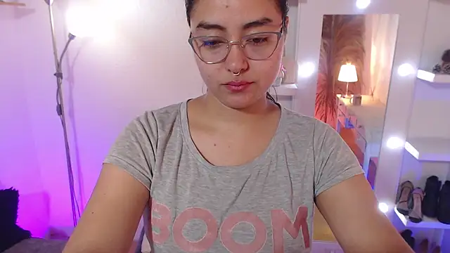  Kim  M online show from November 2025 12:38:01 PM