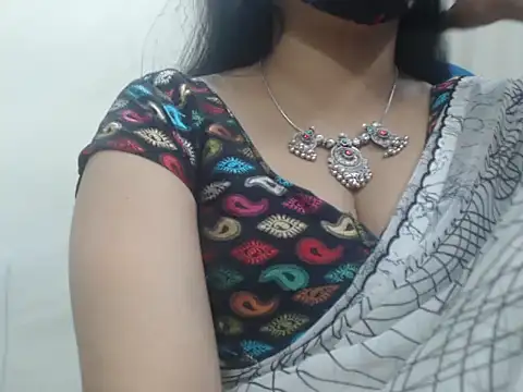 Snapshot of Lovely_Siri_23 chatting on March 2026 06:08:02 AM Lovely Siri 23 online show from March 2026 06:08:02 AM