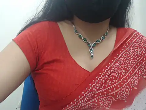 Snapshot of Lovely_Siri_23 chatting on April 2026 04:40:01 PM Lovely Siri 23 online show from April 2026 04:40:01 PM