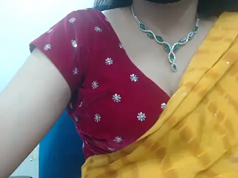 Snapshot of Lovely_Siri_23 chatting on April 2026 05:17:01 PM Lovely Siri 23 online show from April 2026 05:17:01 PM