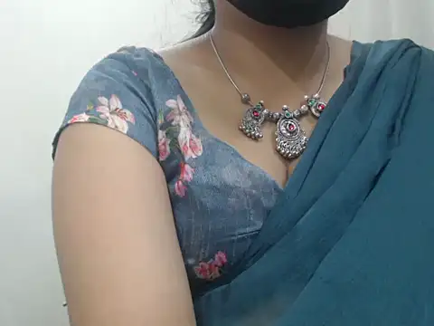 Snapshot of Lovely_Siri_23 chatting on April 2026 07:55:02 PM Lovely Siri 23 online show from April 2026 07:55:02 PM