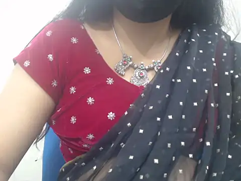 Snapshot of Lovely_Siri_23 chatting on May 2026 02:45:01 PM Lovely Siri 23 online show from May 2026 02:45:01 PM