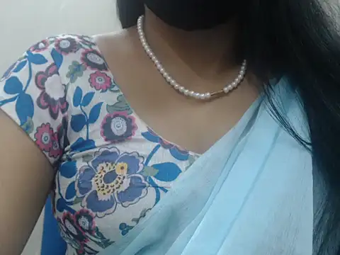 Snapshot of Lovely_Siri_23 chatting on July 2026 08:00:01 PM Lovely Siri 23 online show from July 2026 08:00:01 PM