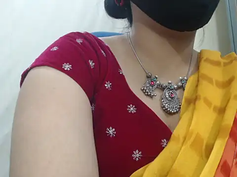 Snapshot of Lovely_Siri_23 chatting on July 2026 05:48:02 PM Lovely Siri 23 online show from July 2026 05:48:02 PM