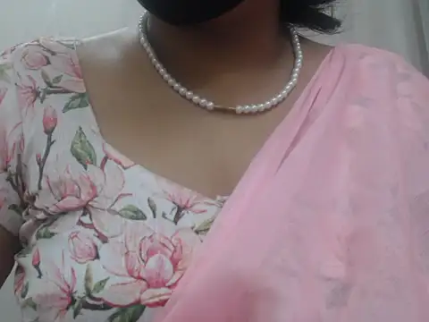 Snapshot of Lovely_Siri_23 chatting on July 2026 07:04:02 AM Lovely Siri 23 online show from July 2026 07:04:02 AM