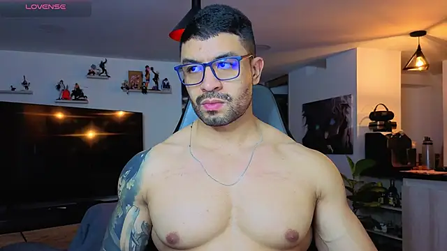 Snapshot of Michael_Diamond chatting on March 2026 04:28:02 AM Michael Diamond online show from March 2026 04:28:02 AM