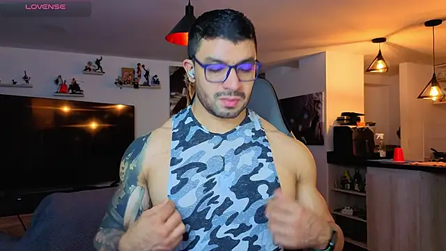 Snapshot of Michael_Diamond chatting on March 2026 03:08:02 AM Michael Diamond online show from March 2026 03:08:02 AM