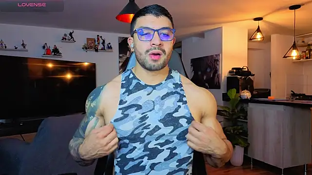 Snapshot of Michael_Diamond chatting on April 2026 02:09:02 AM Michael Diamond online show from April 2026 02:09:02 AM