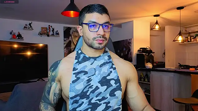 Snapshot of Michael_Diamond chatting on April 2026 03:04:02 AM Michael Diamond online show from April 2026 03:04:02 AM