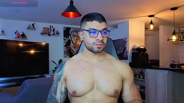 Snapshot of Michael_Diamond chatting on April 2026 05:51:01 PM Michael Diamond online show from April 2026 05:51:01 PM