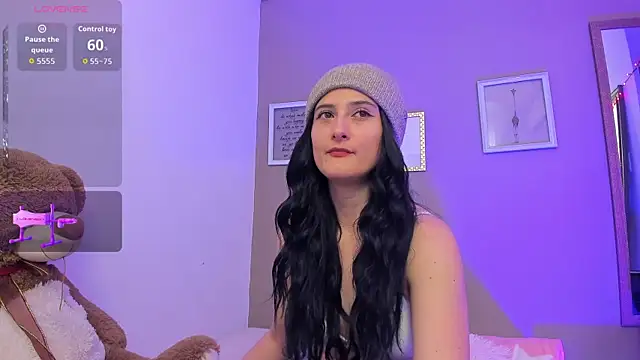 Snapshot of AlissonnFoxx chatting on January 2026 02:14:01 AM AlissonnFoxx online show from January 2026 02:14:01 AM