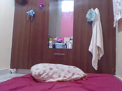 sweet-fancy online show from October 2025 07:12:02 PM