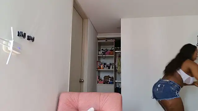 hanarousse online show from October 2025 01:44:02 PM