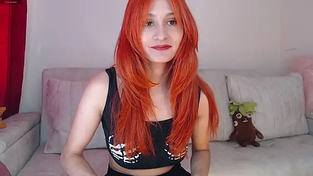 skinny Raven online show from December 2024 06:50:02 PM