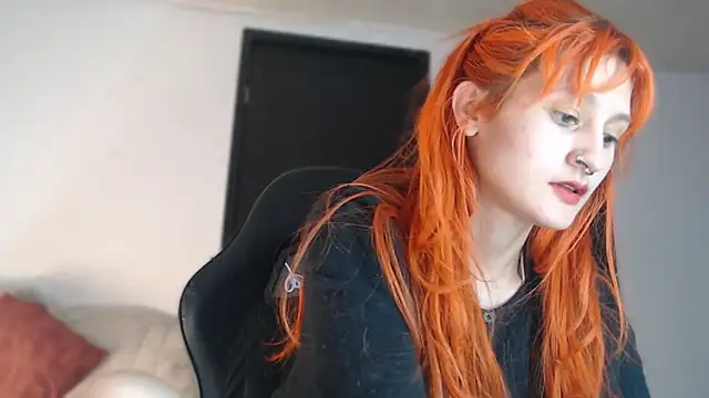 skinny Raven online show from May 2026 10:36:01 PM