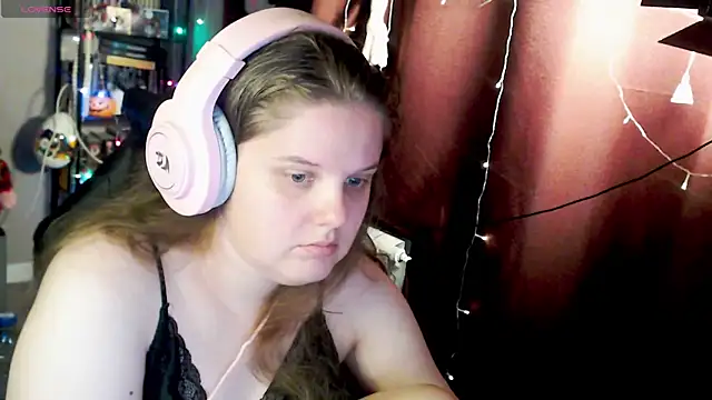 Snapshot of so_cute777 chatting on November 2025 02:10:01 AM so cute777 online show from November 2025 02:10:01 AM