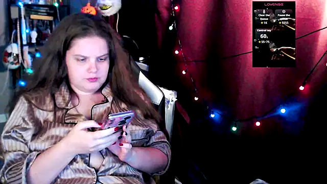 Snapshot of so_cute777 chatting on December 2025 04:17:01 AM so cute777 online show from December 2025 04:17:01 AM