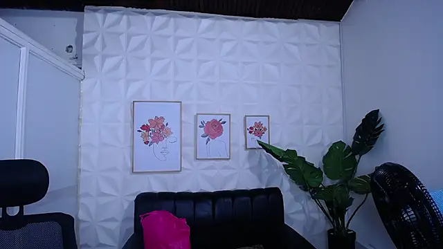 Valentinaa mature online show from November 2025 11:03:01 PM